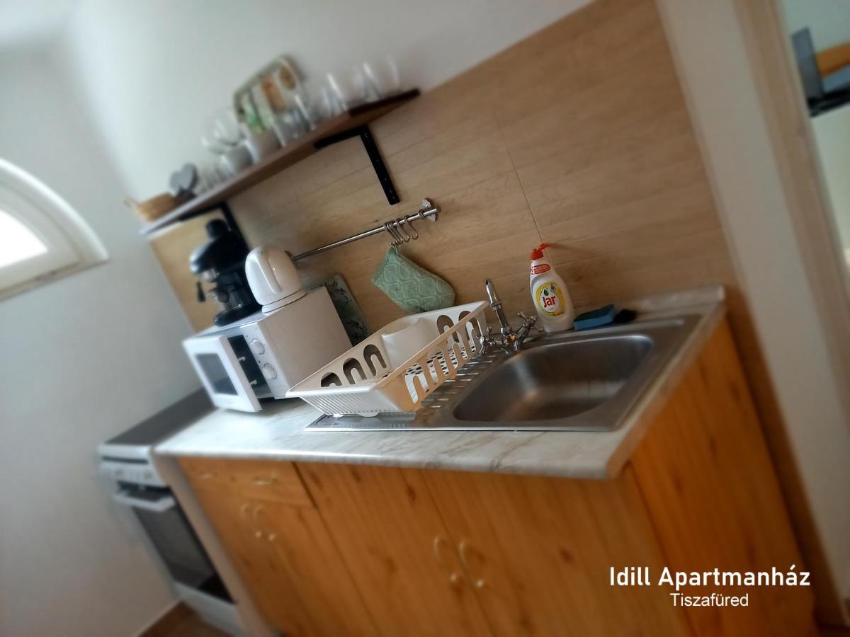 Idill Apartmanhaz B&B Tiszafüred Exterior foto